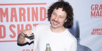 Luisito Comunica sorprende en Miami con su explosivo tequila Gran Malo