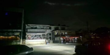 Entre tropiezos e inestabilidad, Cuba recupera su sistema eléctrico luego del apagón nacional
