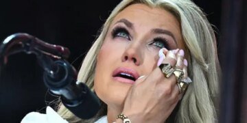 Erika Kirk, viuda de Charlie Kirk y nueva mesías del cristianismo MAGA