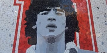 Procesaron a dos hermanas de Maradona por administración fraudulenta de su marca comercial