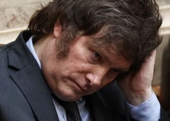 Una tormenta perfecta se cierne sobre un Milei cada vez más debilitado: «Sin la economía funcionado, el presidente es poco y nada»