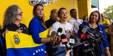 Corte Suprema dice que Trump puede despojar a los venezolanos de protecciones del TPS