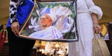 Cubanos en Estados Unidos celebran a Celia Cruz como una diosa que triunfó ante el comunismo