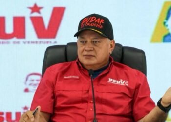 VIDEO: La amenaza de Diosdado Cabello escrita en una gorra en medio del cerco militar de EEUU