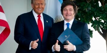Trump condiciona la ayuda a Argentina a la victoria electoral de Milei