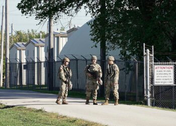 Trump pide encarcelar al gobernador de Illinois y al alcalde de Chicago por oponerse a la militarización de su Estado