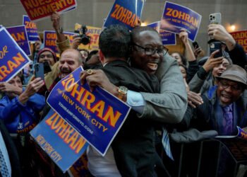 En la carrera de Zohran Mamdani por ser el primer alcalde musulmán y socialista de Nueva York: “Los demócratas tenemos mucho que aprender de él”