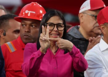 Desmontando el socialismo: Delcy Rodríguez eliminó de un plumazo misiones y fundaciones chavistas