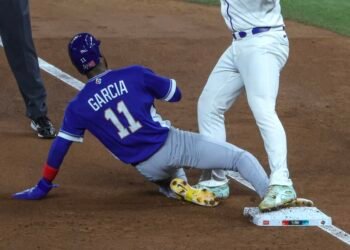 Venezuela remontó ante Italia y avanzó a su primera final del Clásico Mundial de Beisbol