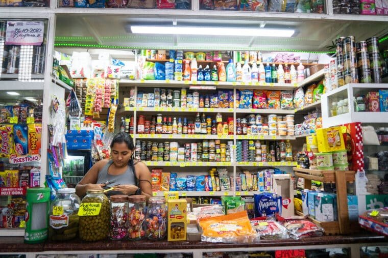 Precios productos canasta basica alimentaria Caracas, Abril 2023, Precios, costos aumento salarial, canasta basica alimentaria, viveres, carnes, charcutería, combos, salario minimo, mercado municipal, petare, Mercado Guaicaipuro, Mercado Quinta Crespo El Diario Jose Daniel Ramos