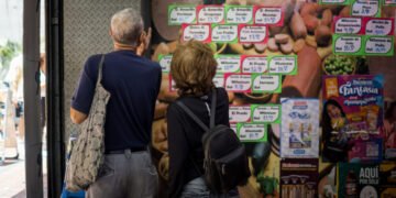 El Tiempo: Venezolanos no sienten el cambio en su bolsillo a tres meses de la captura de Maduro