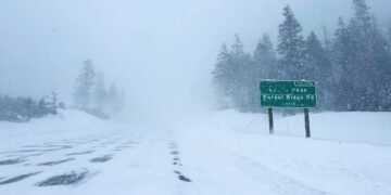 Nevadas y heladas inusuales golpean cinco estados de EEUU